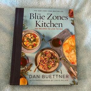 The Blue Zones Kitchen Cookbook by Dan Buettner - Black and Blue